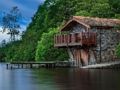 Laro Lake Cottage Jigsaw online