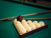 Laro Billiards 3D Russian Pyramid  online