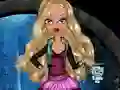 Laro Monster High Doll online