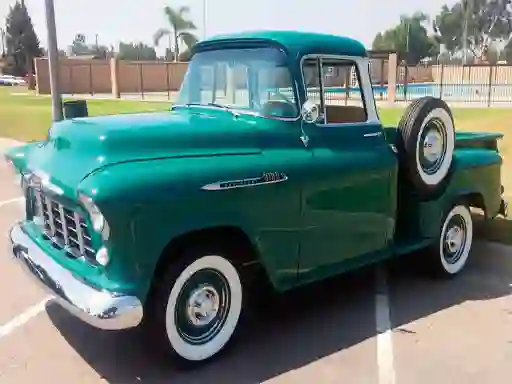 Laro Classic Trucks Puzzle online